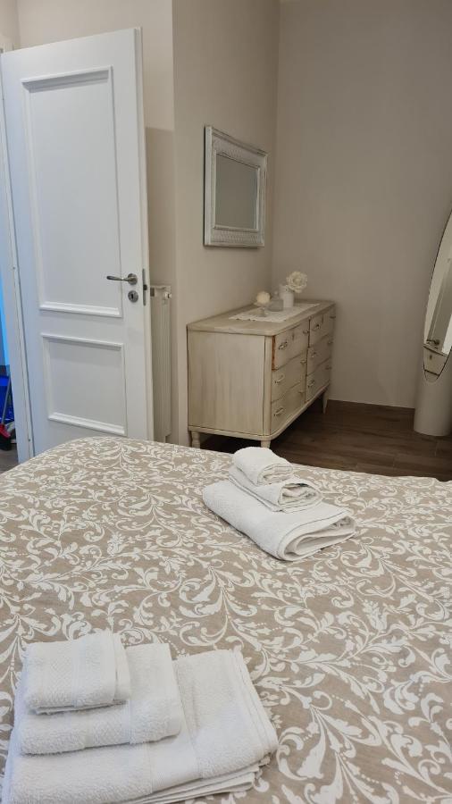 La Casetta Del Nonno Capodimonte Buitenkant foto